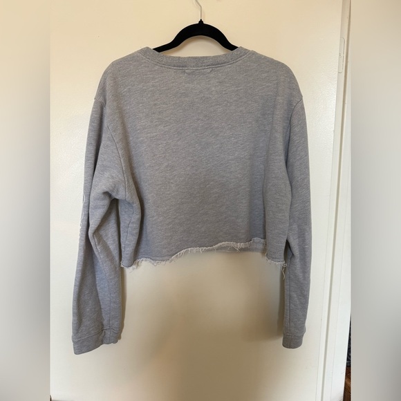 Soulcycle Casey Cropped Sweatshirt in Grey with Skull in Size Small - Picture 6 of 9